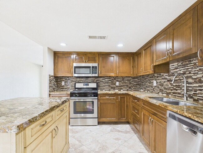 Building Photo - Desert Valley Estates Charm