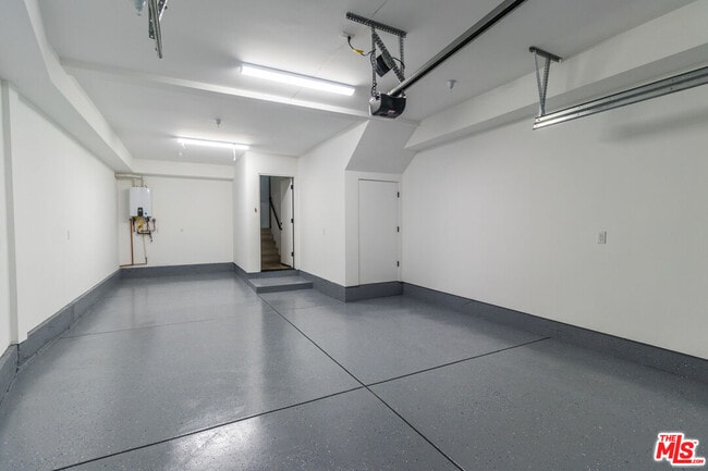 Building Photo - 5323 Ben Ave