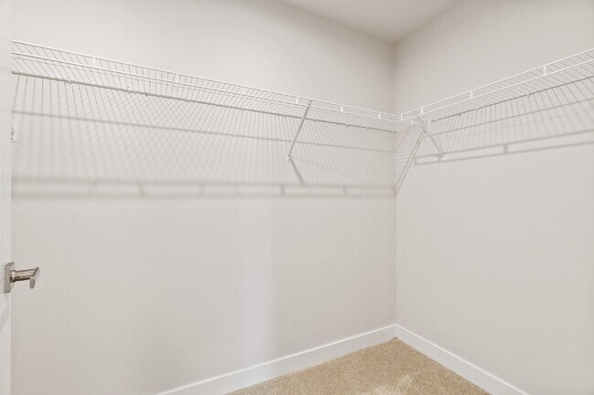 Building Photo - Beautiful White House Home | Granite Counters, Gas Range & One-Level Living