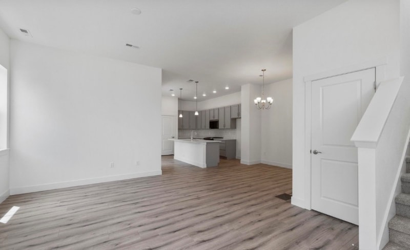 Building Photo - 5081 McKinnon Ct