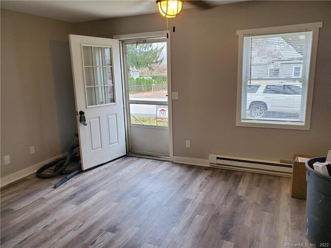 Building Photo - 83 Midway Oval