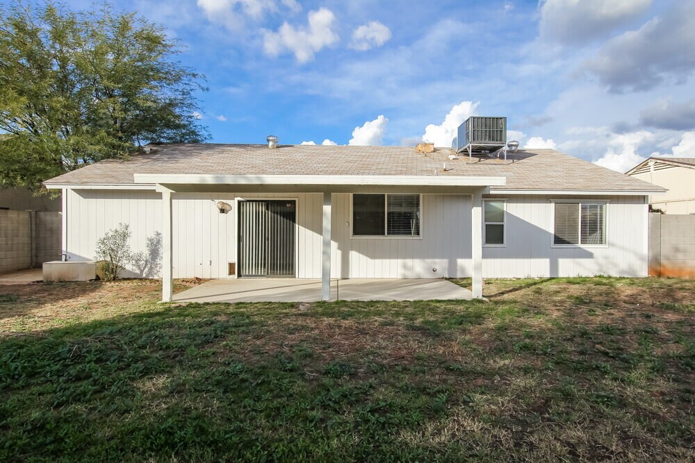 Building Photo - 4761 W Villa Maria Dr