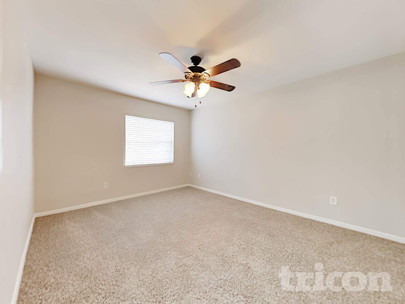 Building Photo - 802 Gullberry Ln