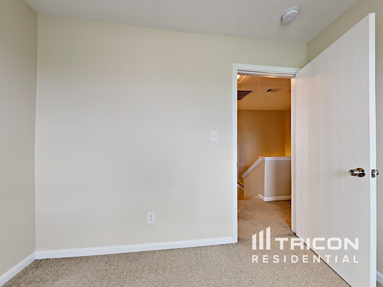 Building Photo - 8703 Texas Acorn Ave