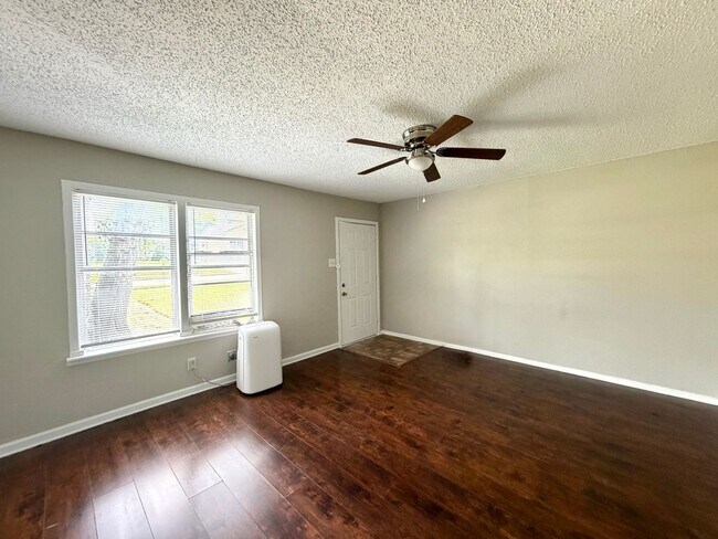 Building Photo - 6365 Hollis Ave