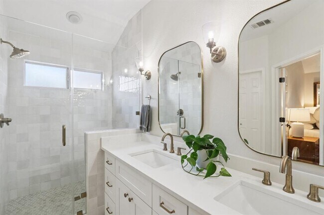 Building Photo - 7117 Cromarty Ln