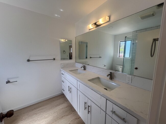 Building Photo - 41256 Sky Vista Pl