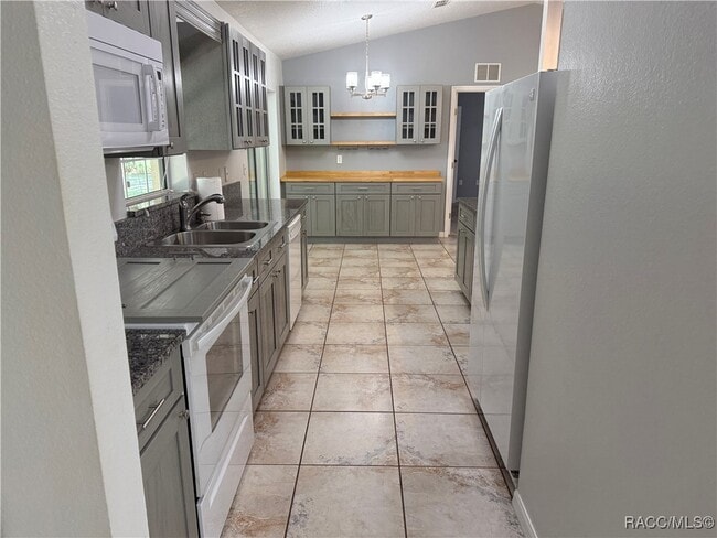 Building Photo - 14131 SE 86th Terrace