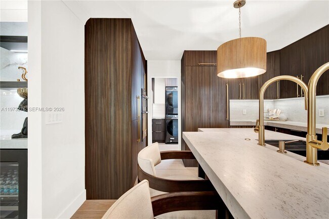 Building Photo - 600 San Antonio Ave