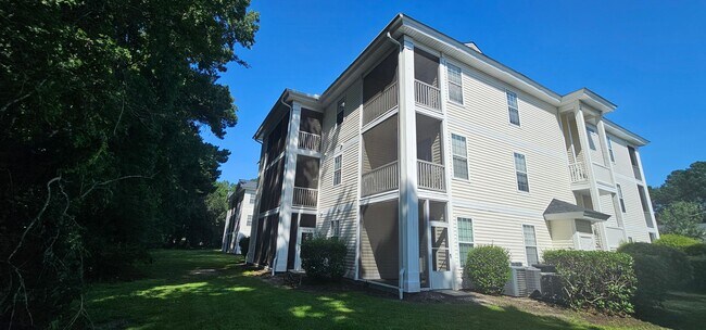 Building Photo - River Oaks Community