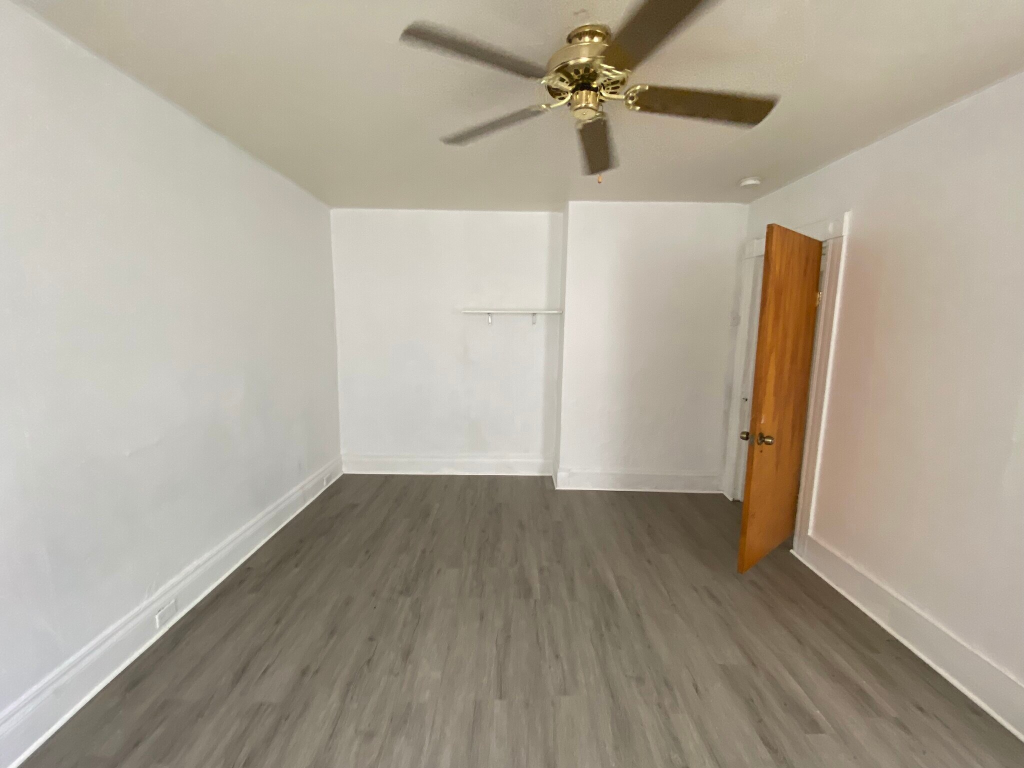 Building Photo - 901 Chartiers Ave