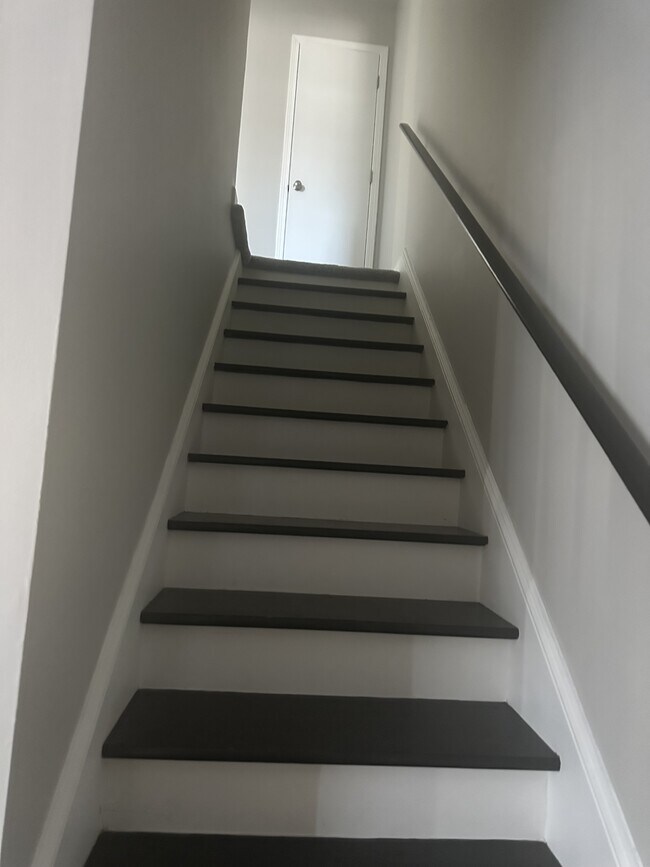 Building Photo - 1434 Dover Rd