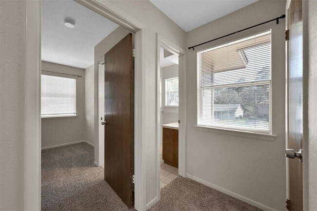 Building Photo - 1603 Hazelwood St