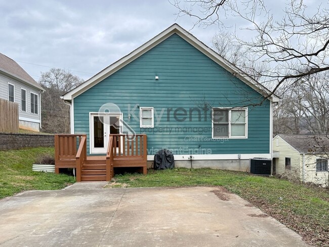 Building Photo - 1610 W 52nd St