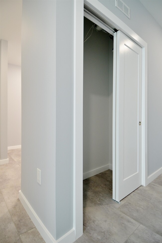 Building Photo - 82-84 E 31ST St