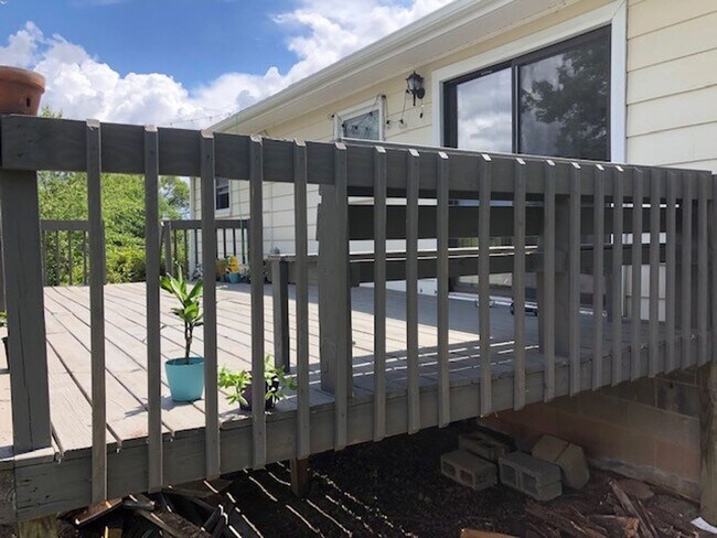 Building Photo - West AVL  - Mountain Views, Garden Space, Beautiful Yard!