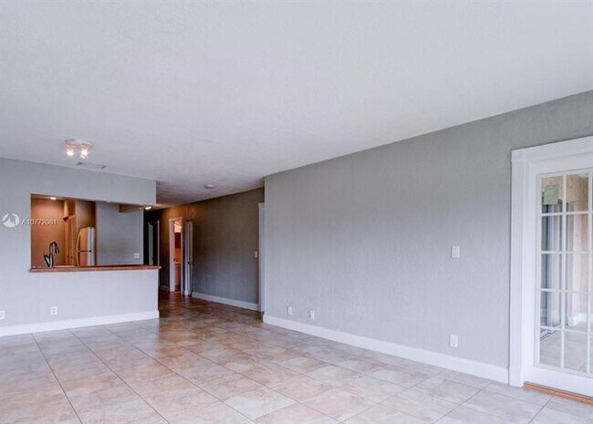 Building Photo - 7435 Woodmont Ter