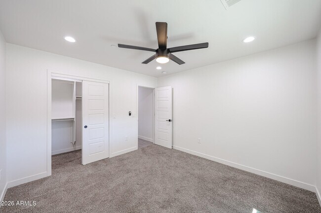 Building Photo - 2651 N 71st Pl