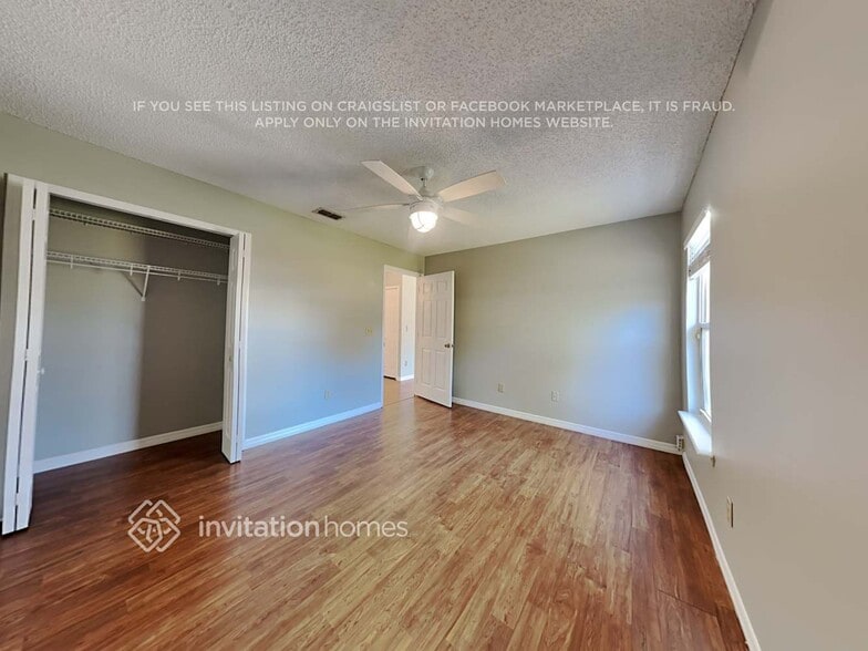 Building Photo - 9633 Blowing Rock Cir N