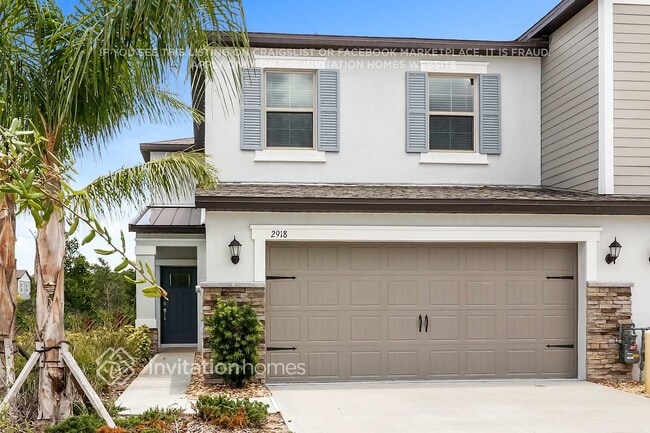 Building Photo - 2918 Coach Manors Way