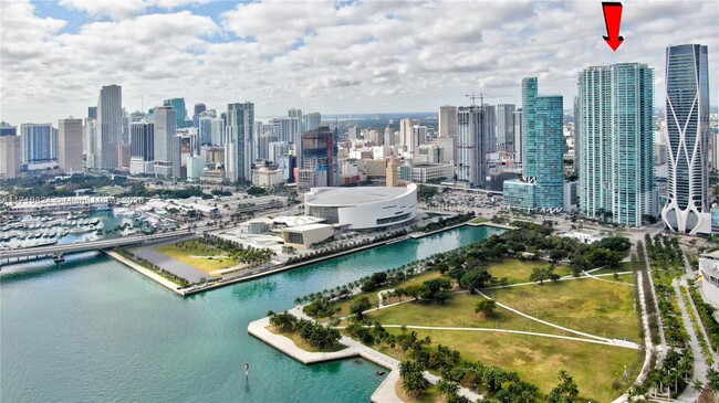 Building Photo - 900 Biscayne Blvd