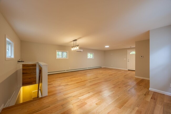 Building Photo - 2 Bedroom Ranch with Scenic Setting