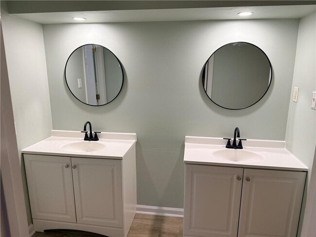 Building Photo - 1351 Old Johnson Ferry Rd NE