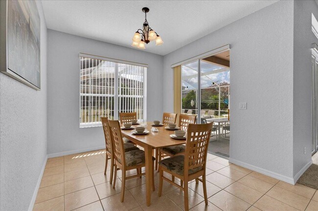 Building Photo - 1101 N Hampton Dr