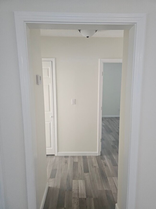Building Photo - Totally remodeled 2BR