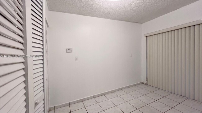 Building Photo - 1650 SW 125th Ct