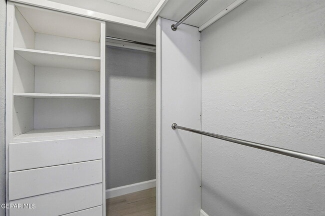 Building Photo - 6141 Sierra Valle Ln