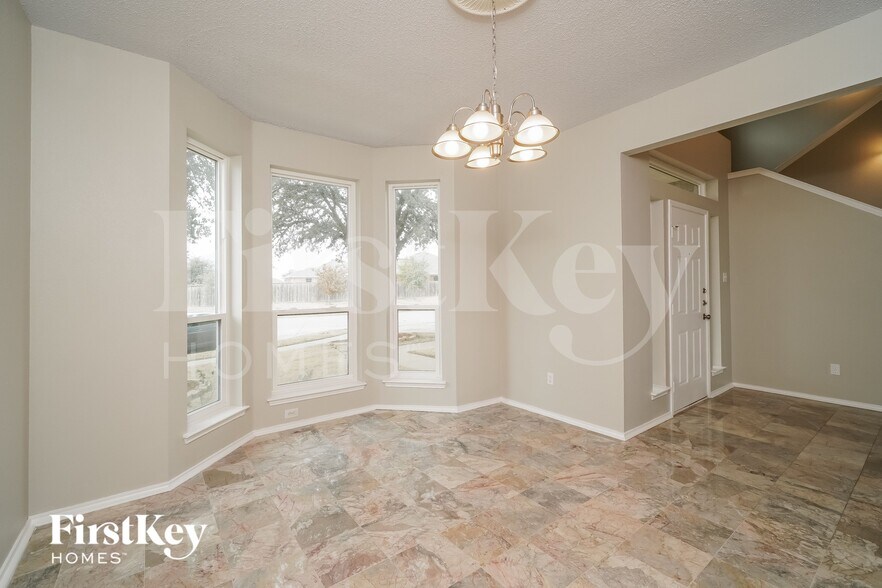 Building Photo - 8024 Mourning Dove Dr