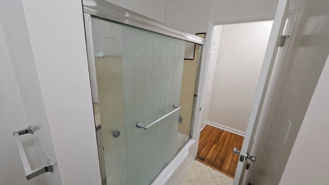 Building Photo - 4221 Los Feliz Blvd