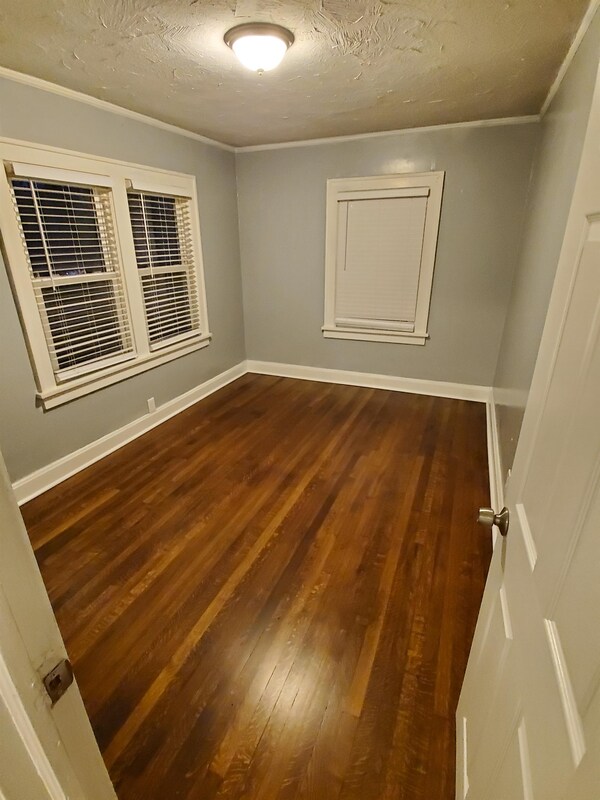 Building Photo - 1192 E 66 St