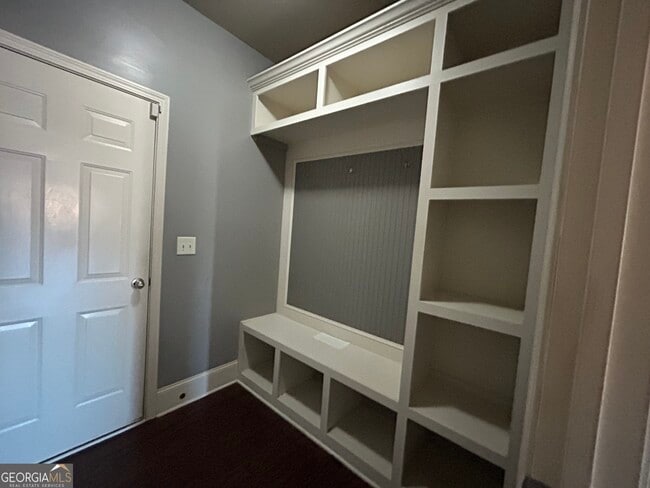 Building Photo - 611 Ceremony Way