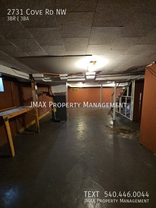 Building Photo - 2731 Cove Rd