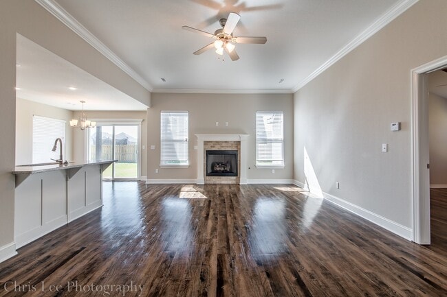 Building Photo - 3bed 2bath, LOADED w/Amenities near Stonebridge Meadows Country Club