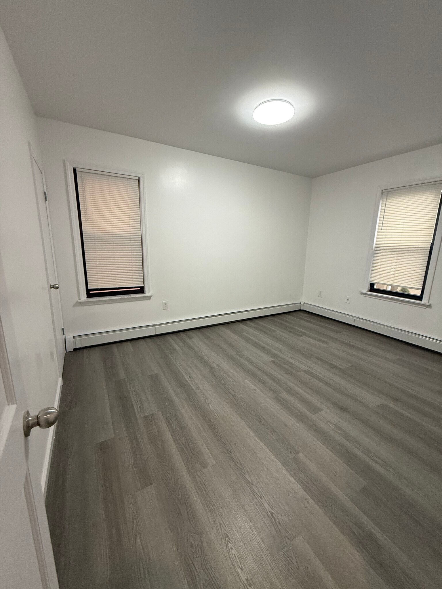 Building Photo - 55 Highlawn Ave