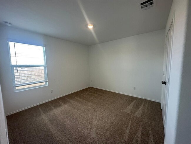 Building Photo - 4116 Home Pl Rd