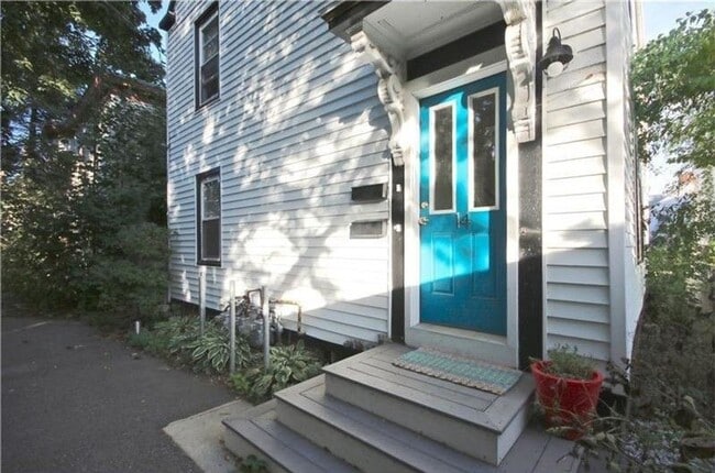 Primary Photo - 14 Hamlin Ct