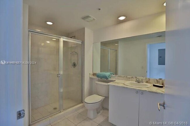 Building Photo - 18800 NE 29th Ave