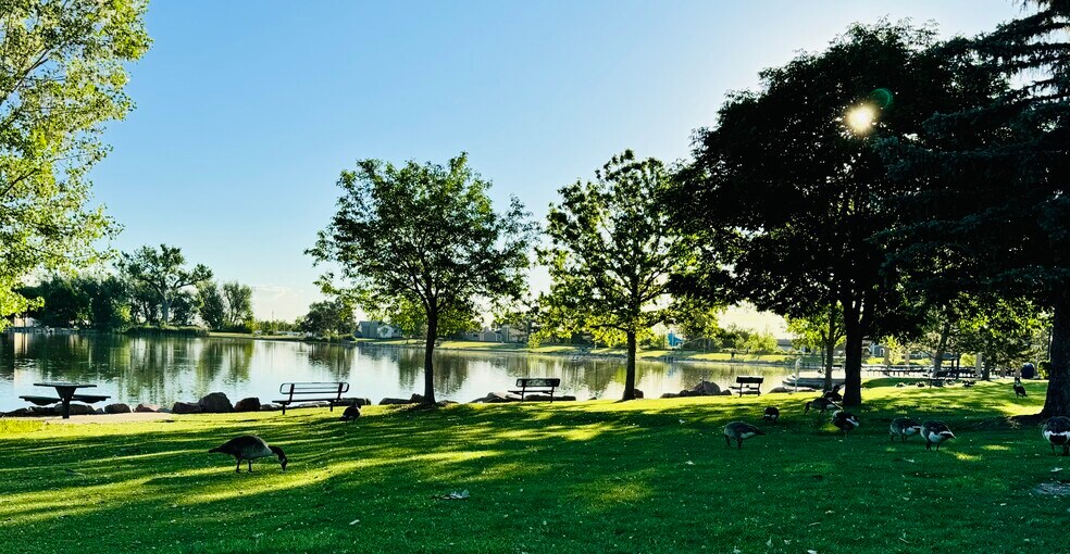 Building Photo - 11584 Community Center Dr