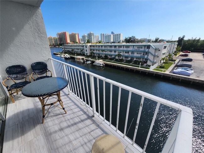 Building Photo - 3944 NE 167th St