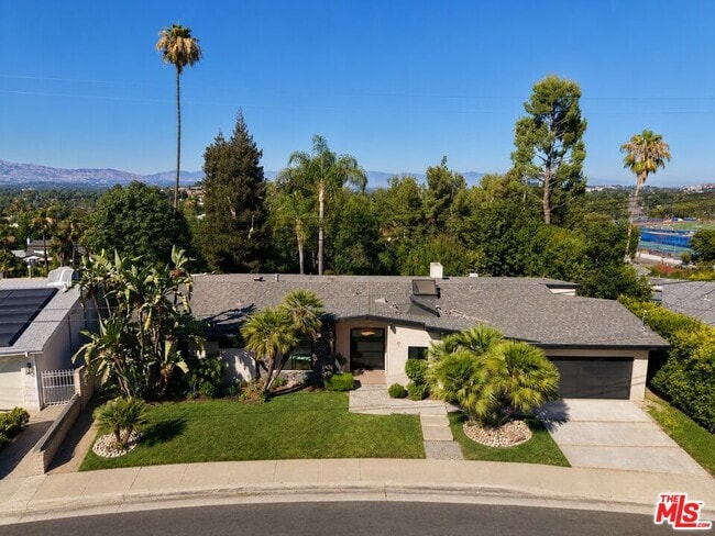 Building Photo - 5576 El Canon Ave