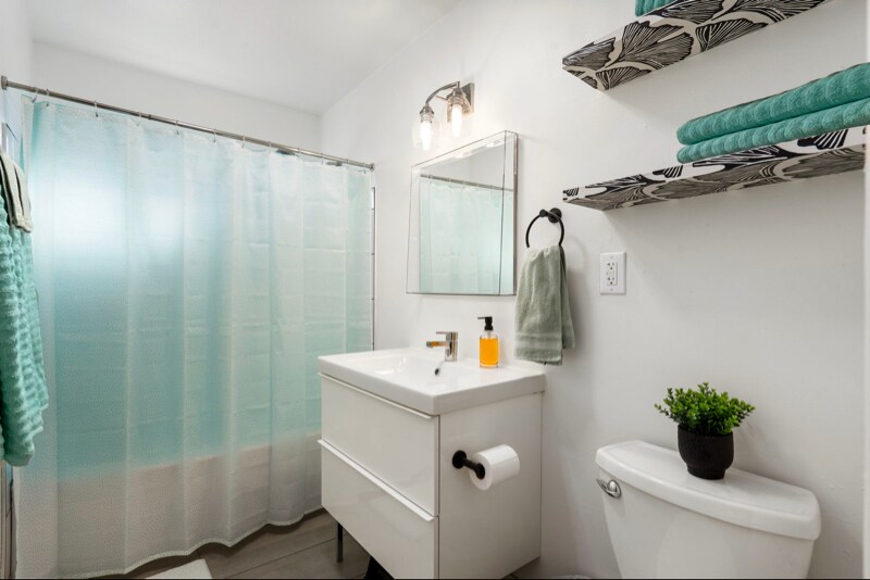 Building Photo - 1414 N Cameron St