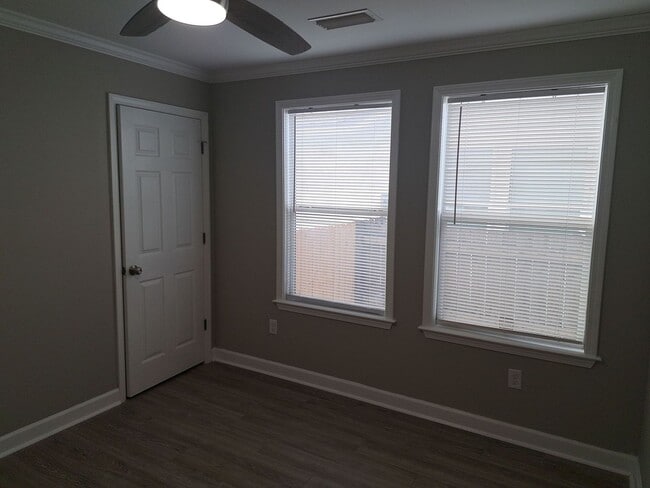 Building Photo - 7325 Claudia's Way