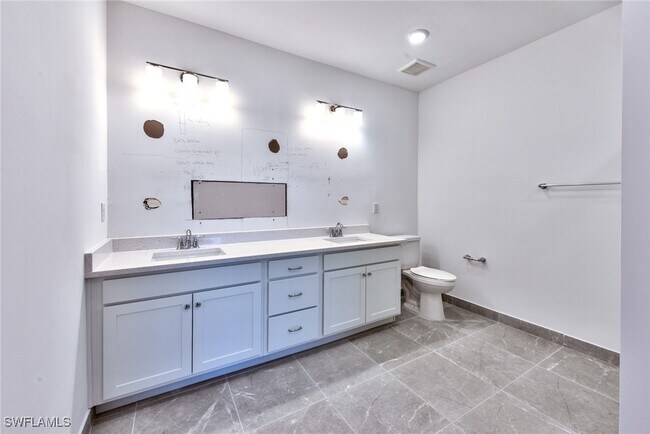 Building Photo - 26300 Coco Cay Cir