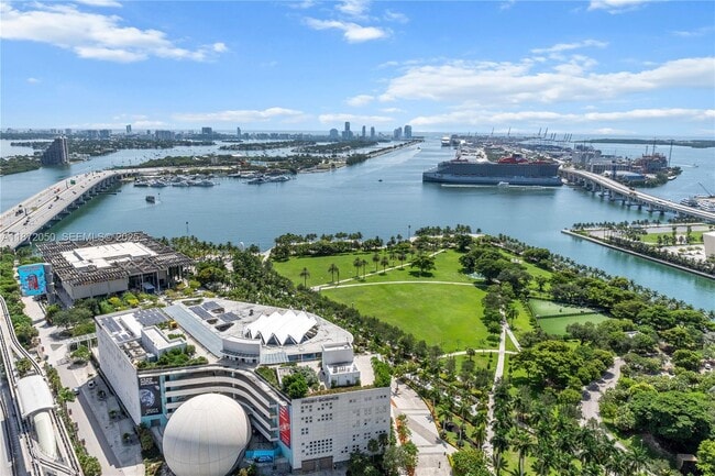 Building Photo - 1100 Biscayne Blvd