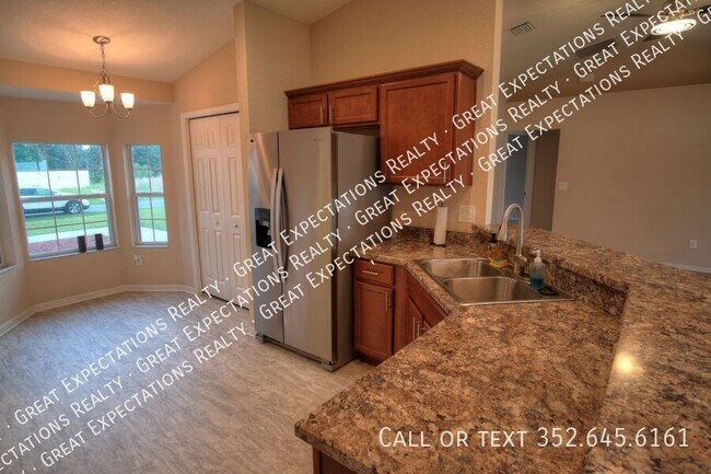 Building Photo - 11302 SW 62nd Cir