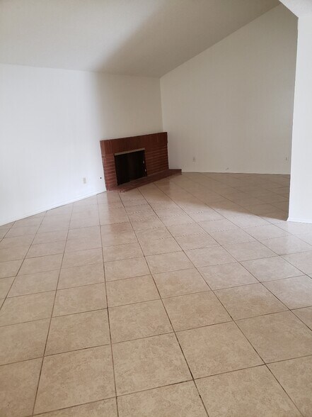 Building Photo - 3938 Irongate Ct